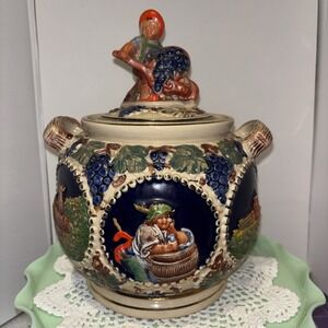 Vintage ~ Gerz German Stoneware Art Pottery ~ FIGURAL GRAPE LID ~ CASTLES  1966
